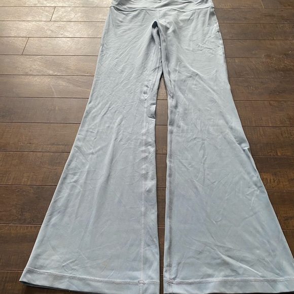 Lululemon Align Low Rise flared in Chamray - Picture 6 of 14